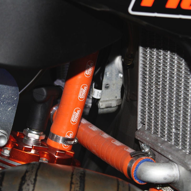 サムコスポーツ / Samco Sport KTM 125 SX 2016 - 2018 3 ピース シリコンラジエーター クーラントホースキット | KTM-73-OR