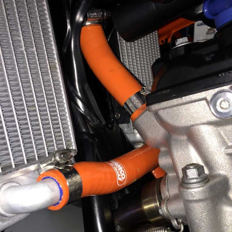 サムコスポーツ / Samco Sport KTM 250 EXC-F 2017 - 2019 3 ピース サーモスタットバイパス シリコンラジエーター クーラントホースキット | KTM-80-OR