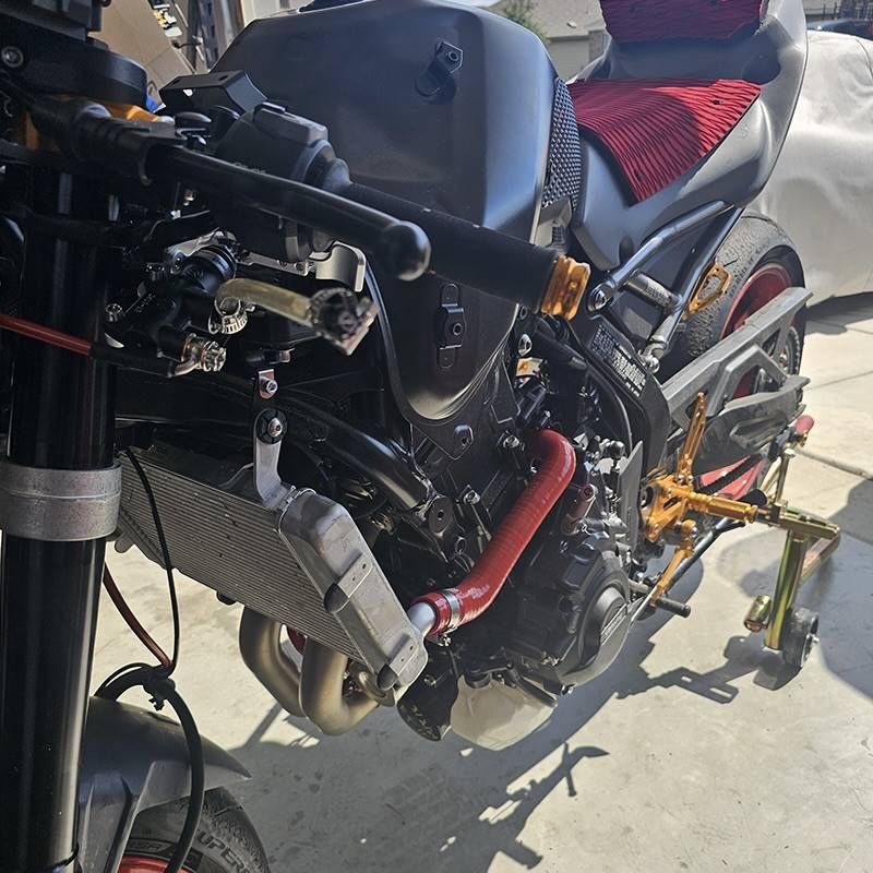 Samco Sport / サムコスポーツ シリコンラジエータークーラントホースキット Suzuki GSX-8R 2023 - 2025 8 ピース | SUZ-73