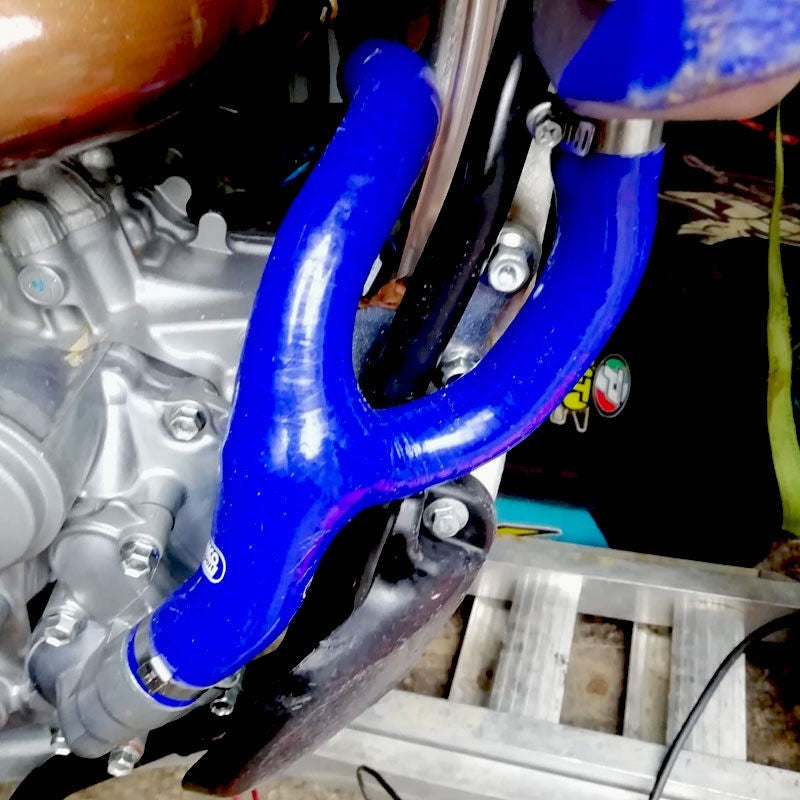 サムコスポーツ / Samco Sport Yamaha WR 250 F 2020 - 2021 3 ピース Y-ピース レースデザインシリコンラジエーター クーラントホースキット | YAM-92-BU
