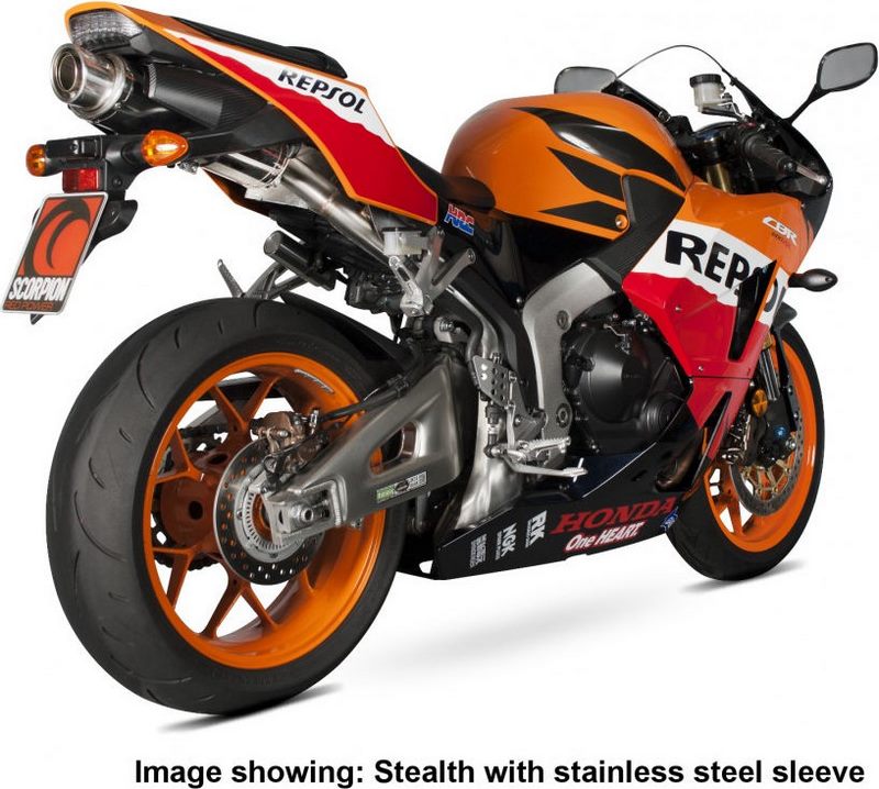 Scorpion / スコーピオンエキゾースト Stealth スリップオン カーボンファイバースリーブ eマーク Honda CBR 600 RR 2013 - 2018 | HA158CEO