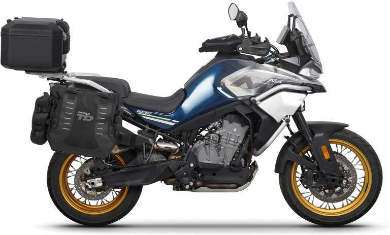 シャッド 4PパニエフィッティングキットCF Moto 800MT(22-23)|C0MT814P