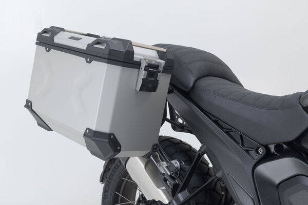 SW MOTECH / SWモテック アドベンチャーセットラゲッジ シルバー BMW R 1300 GS (23-). BMW トップケースホルダー | ADV.07.975.75100/S