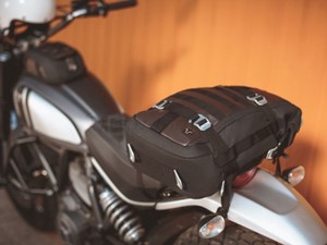 SW-MOTECH / SWモテック 「レジェンドギア」 テールバッグ LR1 - 17.5 L バックパックファンクション | BC.HTA.00.404.10000