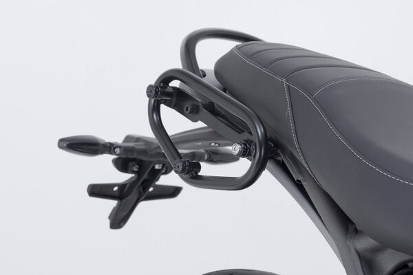 SW MOTECH / SWモテック Legend Gear (レジェンドギア) サイドバッグシステム LC - ブラックエディション Triumph Speed 400 / スクランブラー 400 X (23-). | BC.HTA.11.616.20100