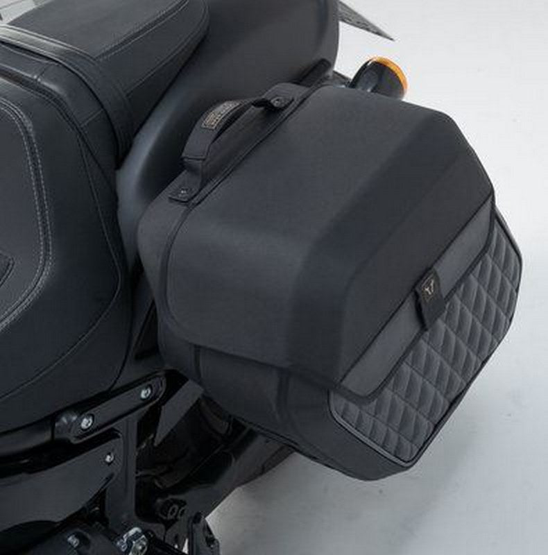 SW-MOTECH / SWモテック Legend Gear (レジェンドギア) サイドバッグシステム LH Harley-Davidson Softail Fat Bob (17-). | BC.HTA.18.682.20300