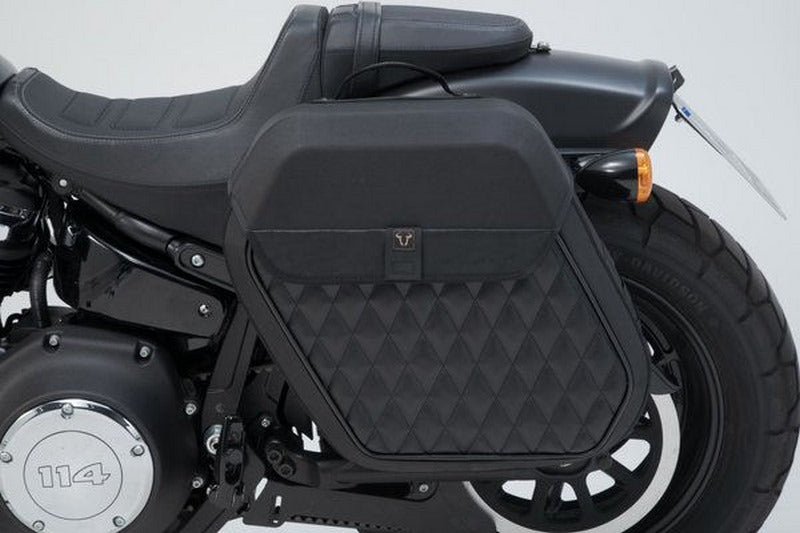 SW-MOTECH / SWモテック Legend Gear (レジェンドギア) サイドバッグシステム LH Harley-Davidson Softail Fat Bob (17-). | BC.HTA.18.682.20300