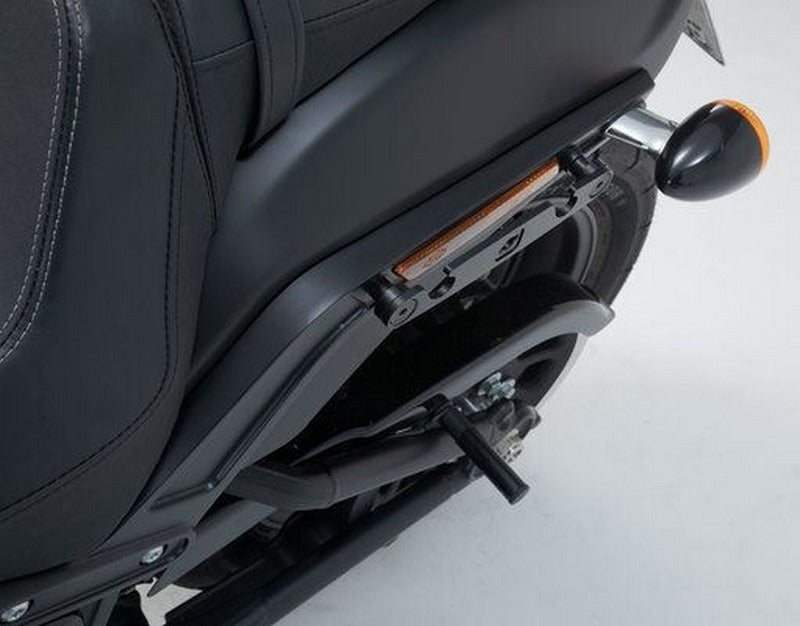 SW-MOTECH / SWモテック Legend Gear (レジェンドギア) サイドバッグシステム LH Harley-Davidson Softail Fat Bob (17-). | BC.HTA.18.682.20300