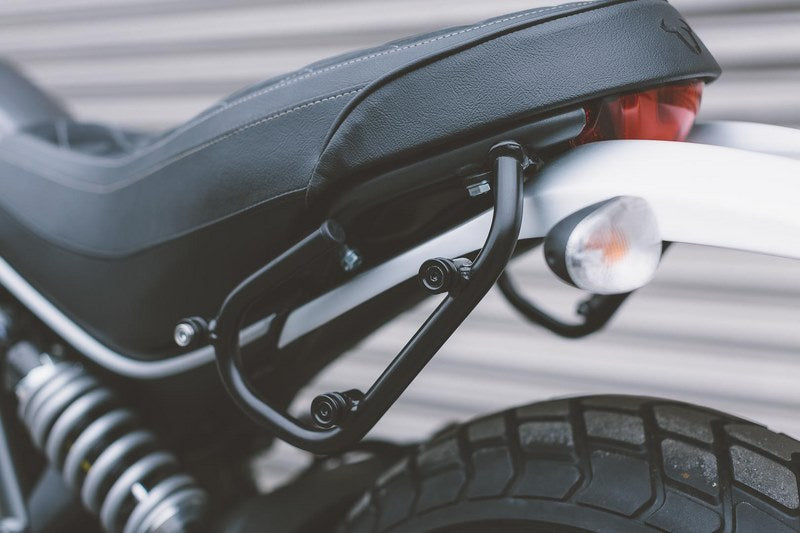 SW-MOTECH / SWモテック Legend Gear(レジェンドギア) サイドバッグセット - ブラックEdition Ducati スクランブラー (14-) Sixty2/ Dese | BC.HTA.22.577.20200
