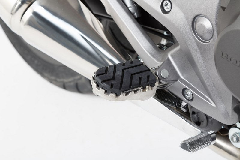 SW-MOTECH / SWモテック フットレストキット シルバー NC700S/X NC750S/X クロスランナー Crosstourer | FRS.01.011.10303/S