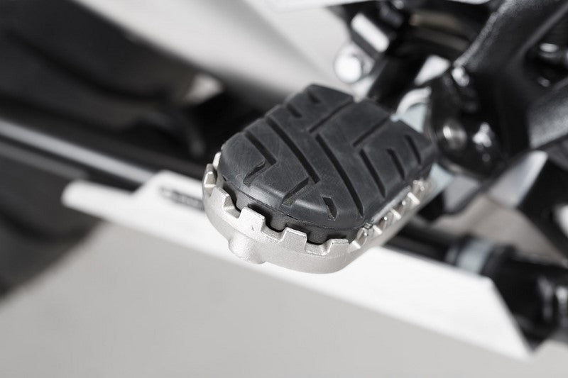 SW-MOTECH / SWモテック フットレストキット -シルバー- BMW R1200GS LC (13-) / Adventure (14-) | FRS.07.011.10302/S