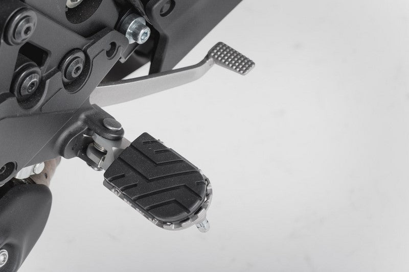 SW-MOTECH / SWモテック フットレストキット Kawasaki Versys 1000 (11-) / Versys 650 (14-). | FRS.08.011.10102/S