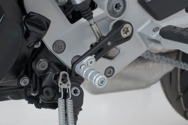 SW-MOTECH / SWモテック Gear lever. BMW F 900 R (19-). | FSC.07.945.10001