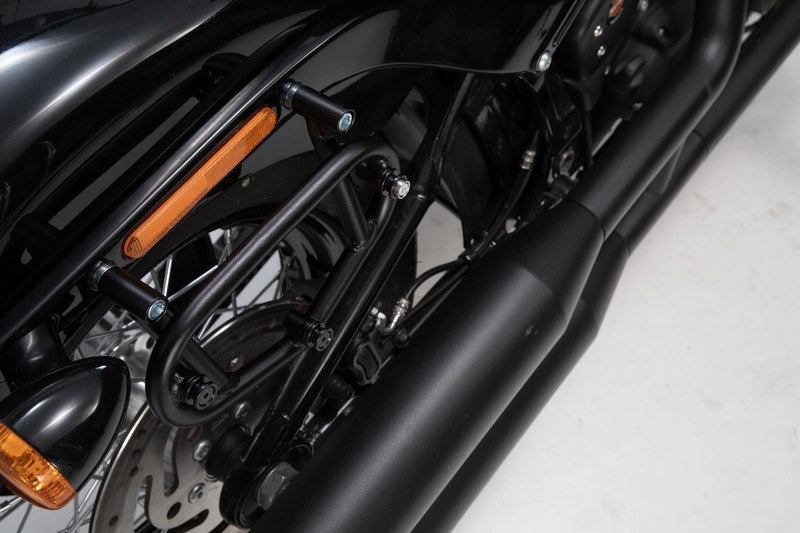 SW-MOTECH / SWモテック SLC サイドキャリア 右側 Harley Davidson Softail Street Bob (18-). | HTA.18.899.11