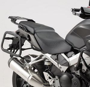 SWモテック / SW-MOTECH クイックロック EVO サイドキャリアー ブラック Honda VFR 800 X Crossrunner (15-)