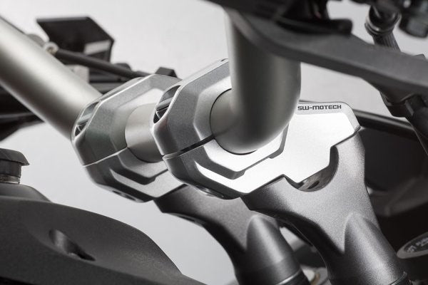 SW-MOTECH / SWモテック バーバック Ø 22 mm ハンドルバー H=30 mm. バック 21 mm. シルバー | LEH.00.039.21001/S