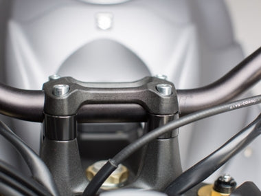 SWモテック / SW-MOTECH バーライザー、 H=20 mm ブラック Suzuki GSX-S 1000 / F (15-)