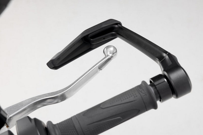 SW-MOTECH / SWモテック Lever guards with wind protection. Black. Triumph Trident 660 (21-) | LVG.11.842.11000/B
