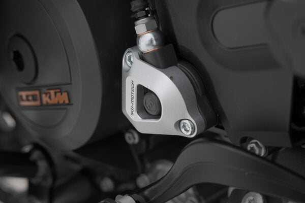 SW MOTECH / SWモテック クラッチスレーブシリンダープロテクション シルバー KTM models. | SCT.04.174.10301/S