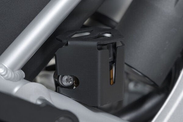 SW-MOTECH / SWモテック Brake reservoir guard | SCT.11.905.10000/B