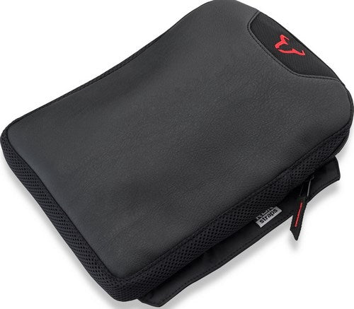 SWモテック / SW-MOTECH TRAVELLER ピリオン クッション ブラック 22 x 30 cm. ポリウレタンエアークッション付属 | SIK.00.410.10100/B