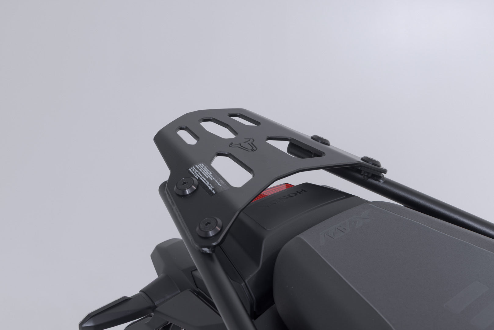 SW-MOTECH / SWモテック アドベンチャーツーリングセット DUSC(トップケース付き) ブラック。Honda X-ADV(20-24年モデル)。 | ADV.01.808.65000/B