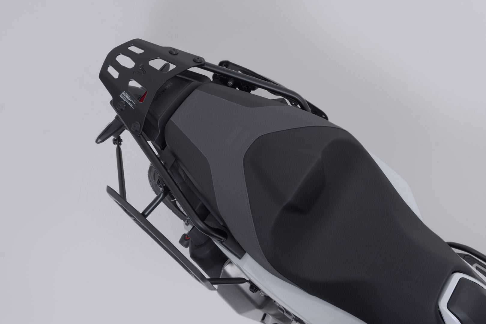 SW-MOTECH / SWモテック アドベンチャーツーリングセット DUSC(トップケース付き) ブラック。Honda X-ADV (24-)。 | ADV.01.808.65100/B