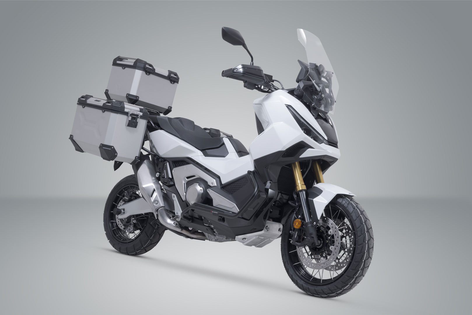 SW-MOTECH / SWモテック アドベンチャーツーリングセット TRAX ADV シルバー。Honda X-ADV (24-)。 | ADV.01.808.75100/S