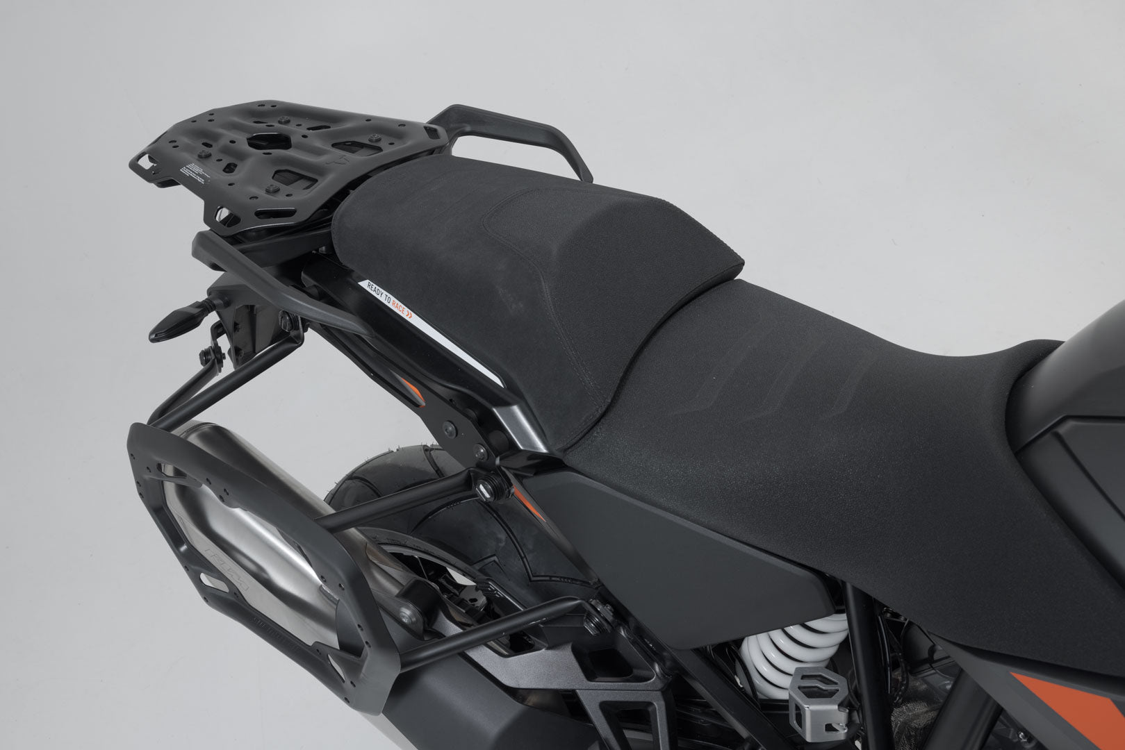 SW-MOTECH / SWモテック アドベンチャーツーリングセット DUSC(トップケース付き) ブラック。KTM 1290 Super Adventure / 1390 Super Adventure(21年~)。 | ADV.04.835.65000/B