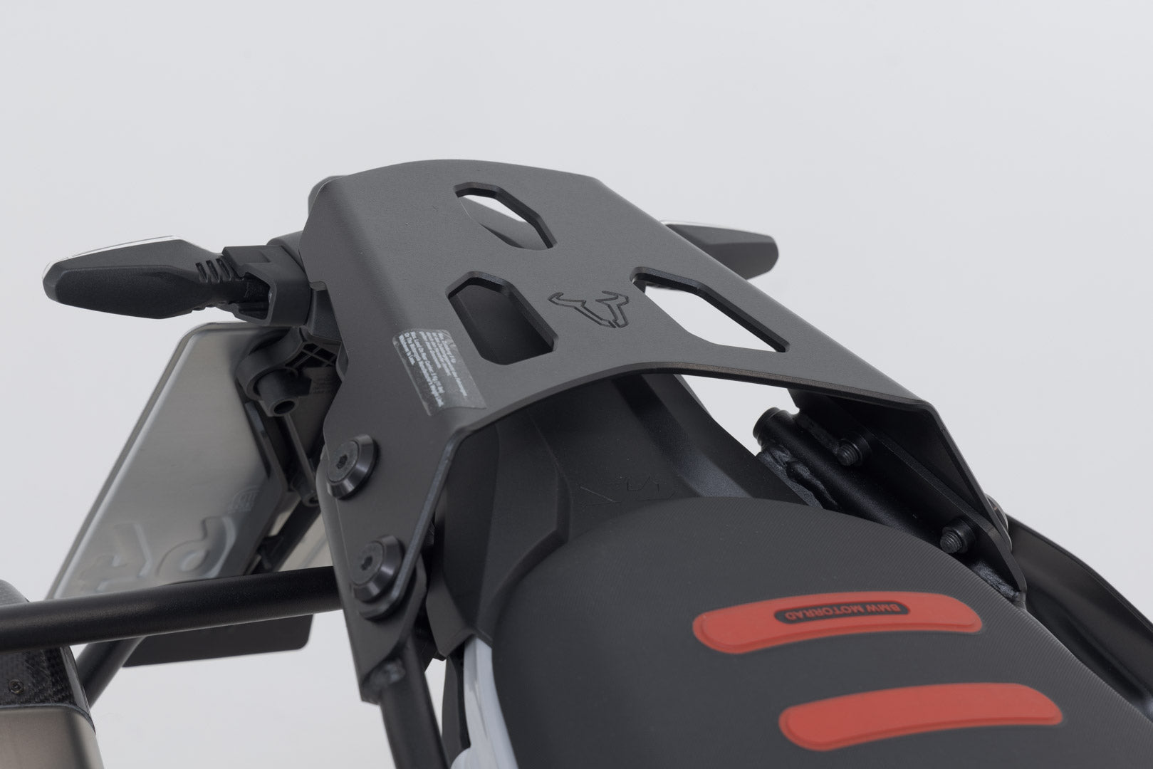 SW-MOTECH / SWモテック アドベンチャーツーリングセット DUSC(トップケース付き) ブラック。BMW F 900 GS (23-)。 | ADV.07.602.65000/B