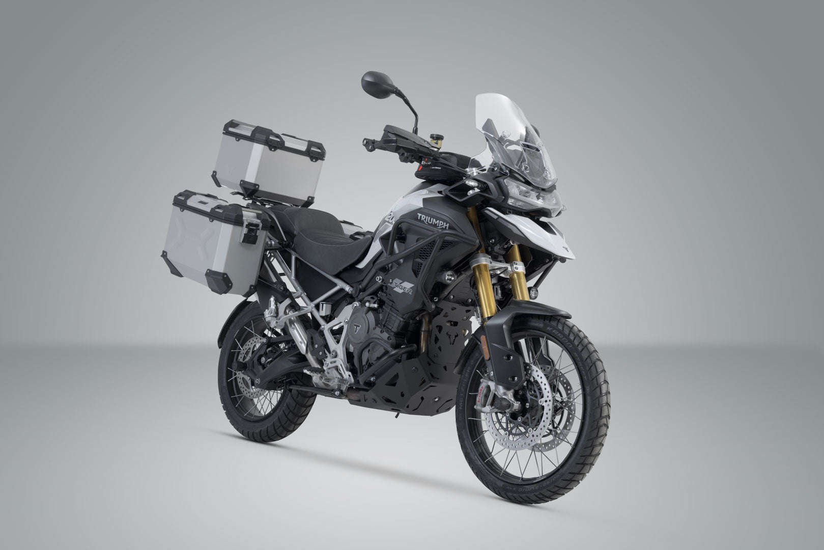 SW-MOTECH / SWモテック アドベンチャーツーリングセット TRAX ADV シルバー・タイガー 1200 ラリー PRO/GT/GT PRO (22-)。 | ADV.11.905.75002/S