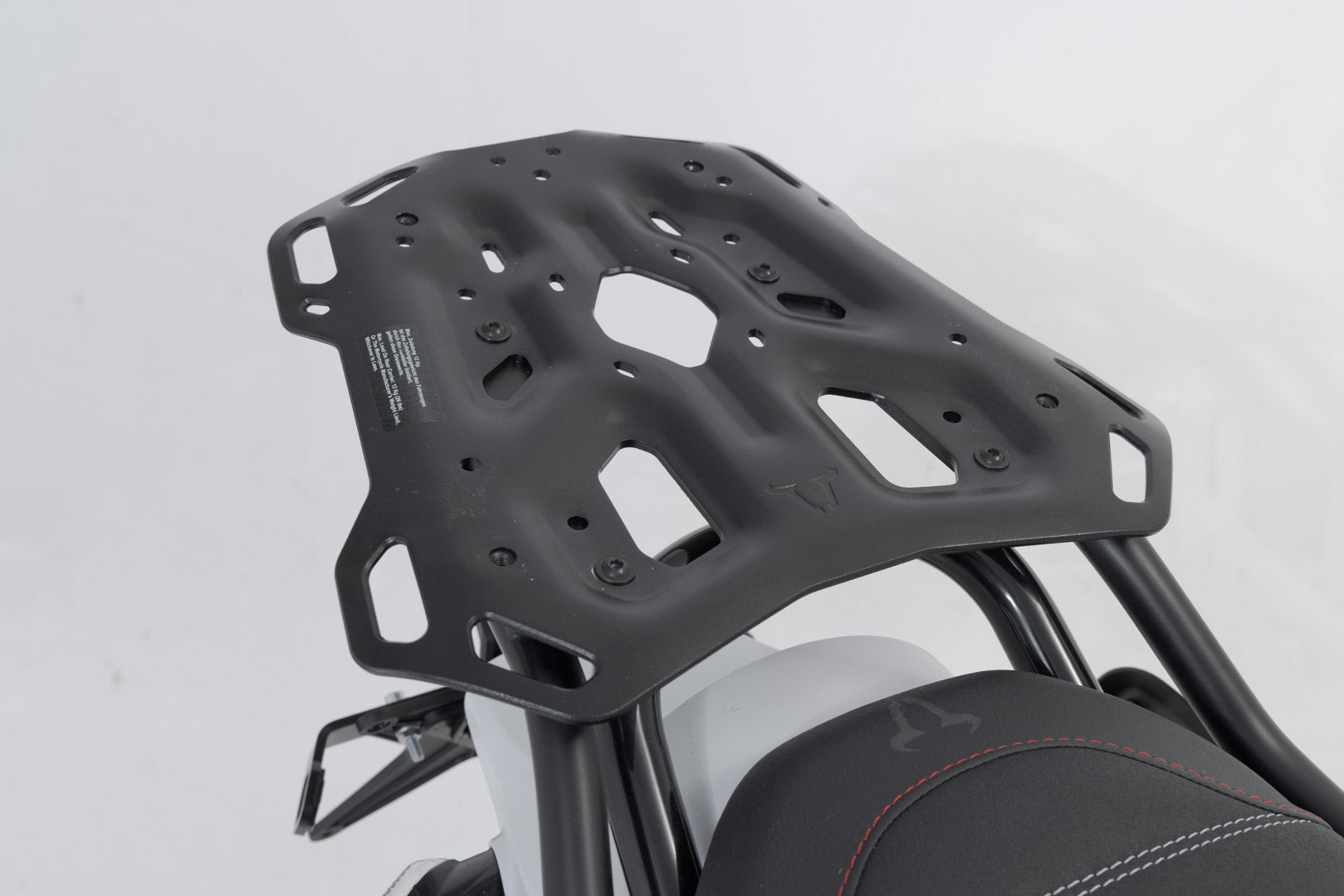 SW-MOTECH / SWモテック トップケース付きアドベンチャーツーリングセット DUSC(ブラック)。DesertX (22-) / Rally (23-)。米国モデル。 | ADV.22.995.65100/B