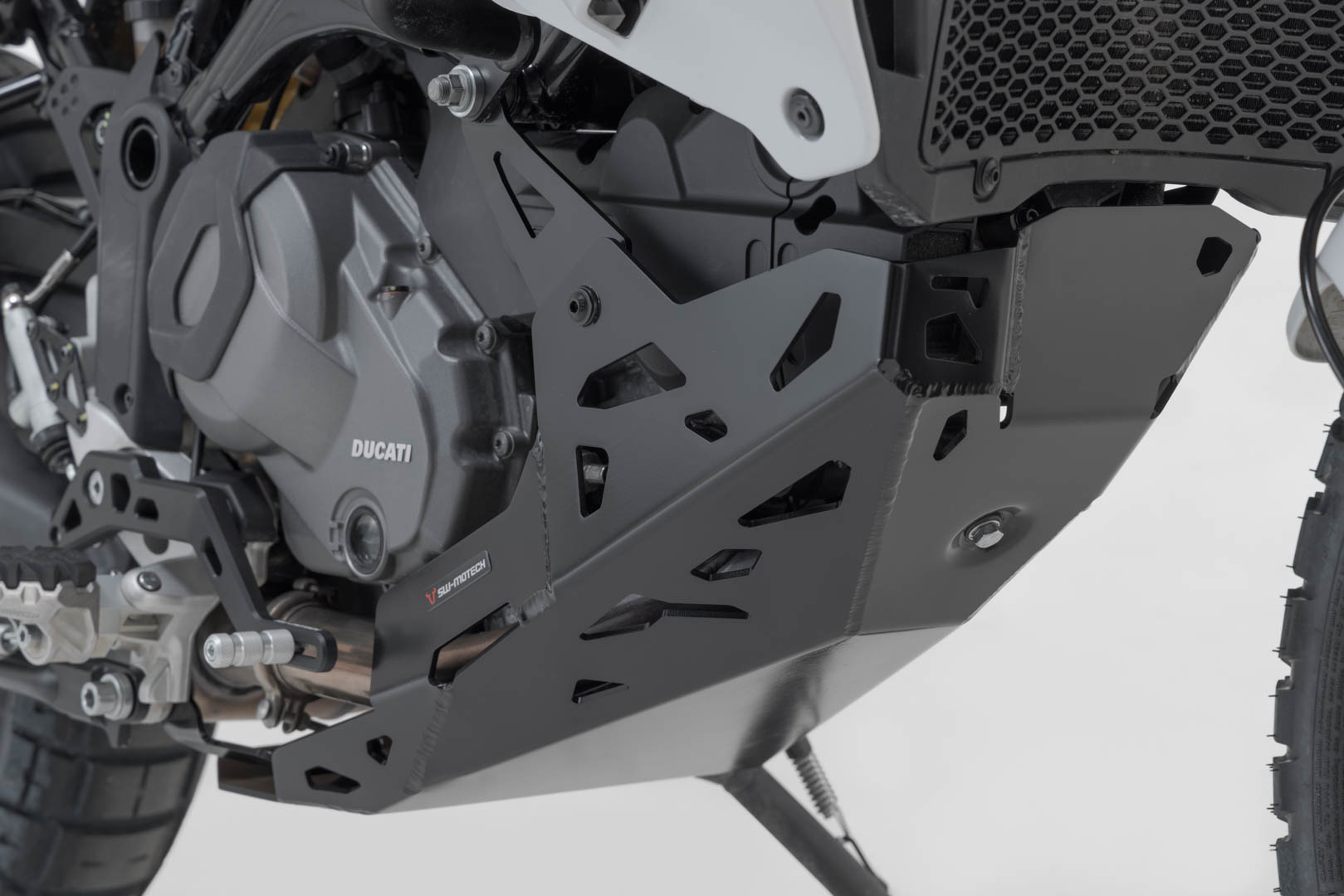 SW-MOTECH / SWモテック アドベンチャーツーリングセット プロテクション ドゥカティ DesertX Rally (23-)。 | ADV.22.995.76100