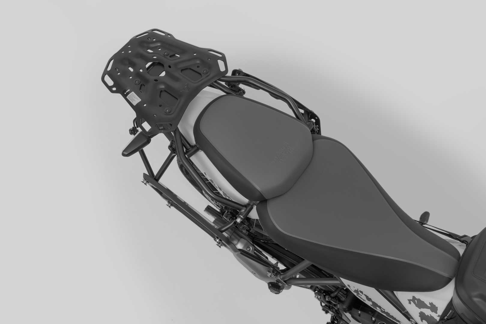 SW-MOTECH / SWモテック アドベンチャーツーリングセット DUSC(トップケース XL ブラック付き)。ロイヤル・エンフィールド・ヒマラヤン 450 (23-)。 | ADV.41.620.66000/B