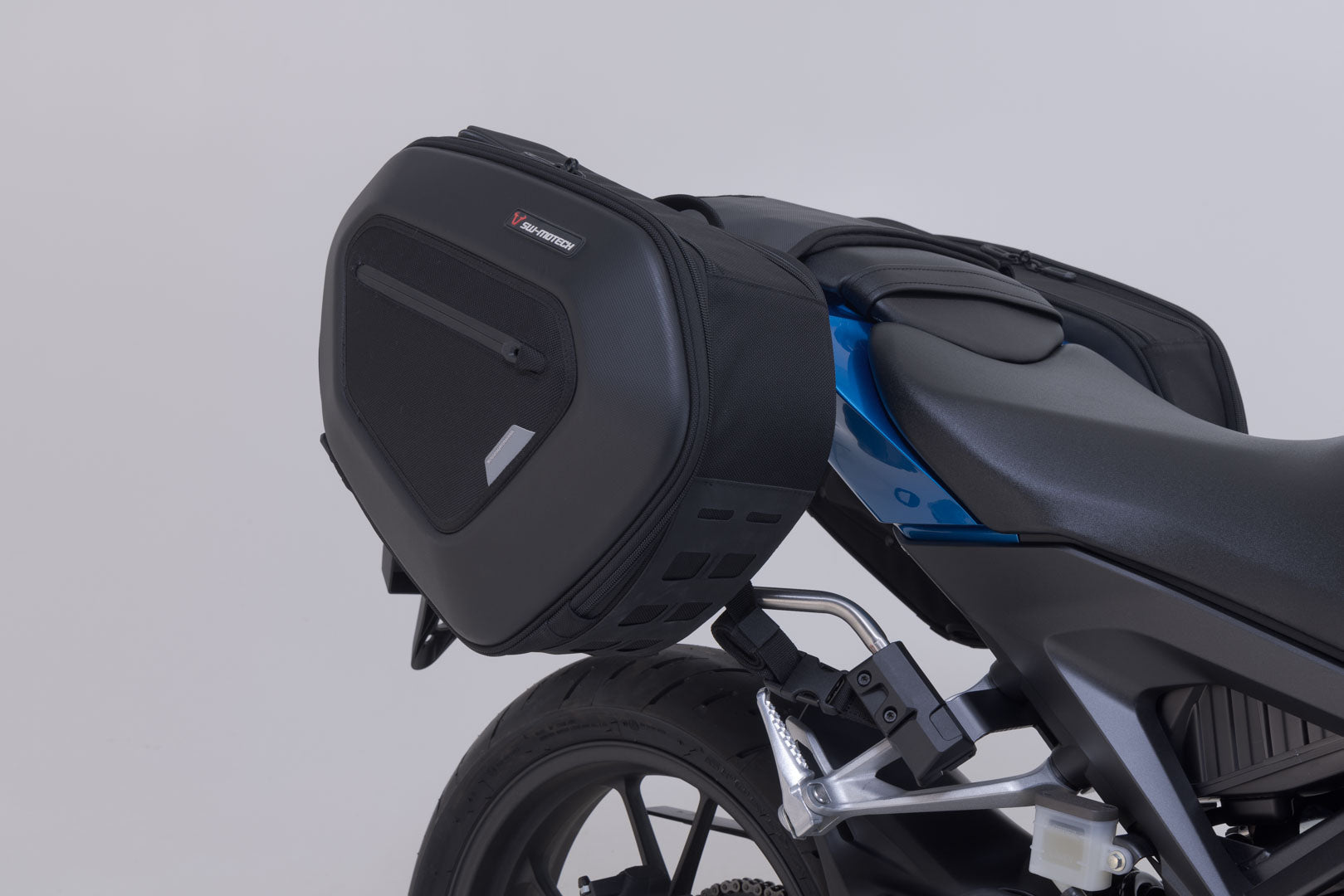 SW-MOTECH / SWモテック PRO Blaze H サドルバッグセット ブラック。Honda CB125R (17-)。 | BC.HTA.01.740.36600