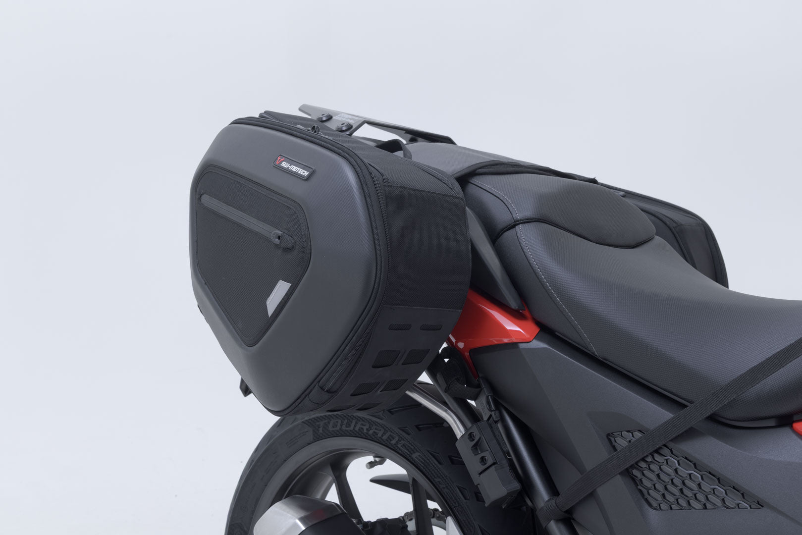 SW-MOTECH / SWモテック PRO Blaze H サドルバッグセット ブラック。Honda NC750X / XD (20-)。 | BC.HTA.01.740.36700