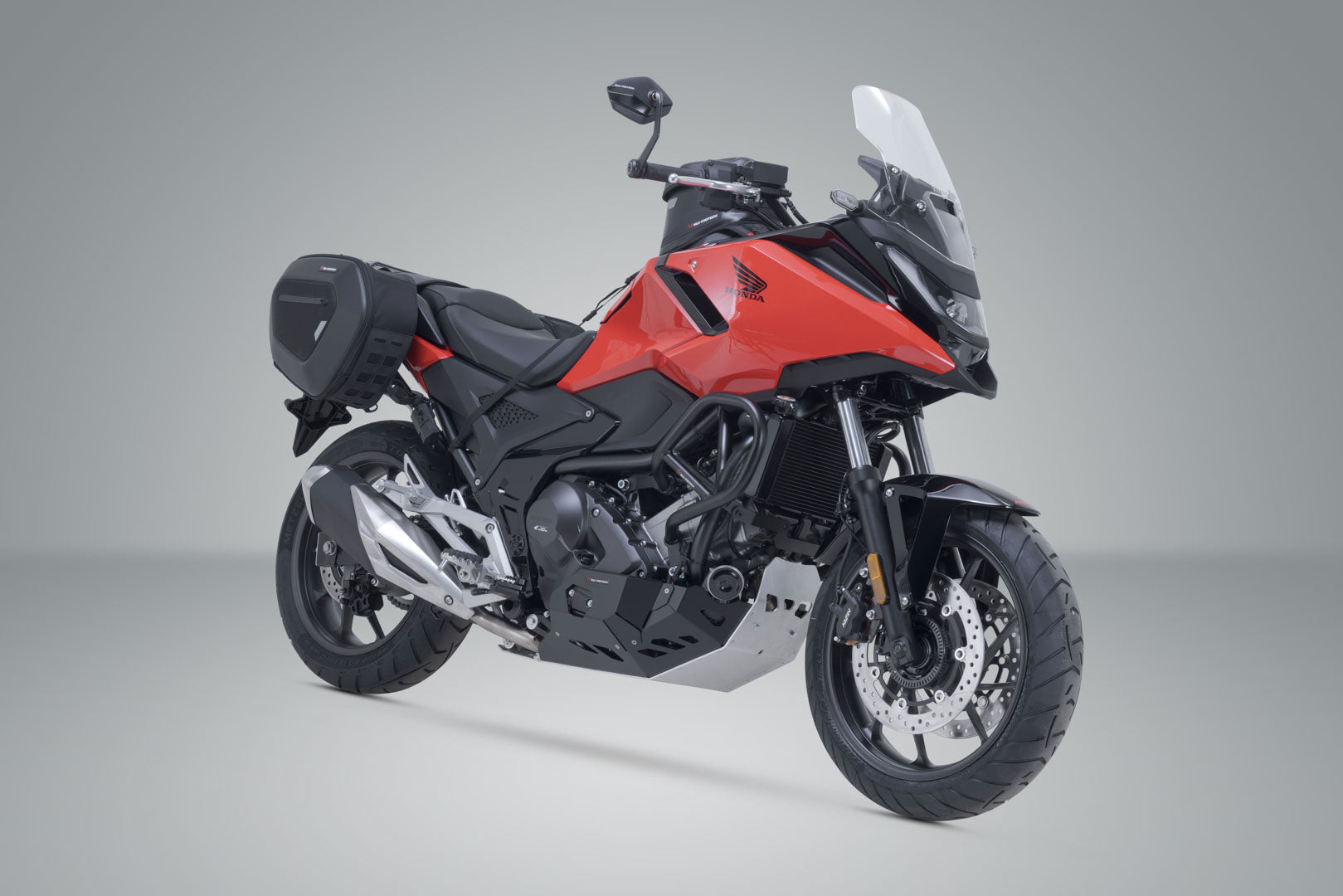SW-MOTECH / SWモテック PRO Blaze H サドルバッグセット ブラック。Honda NC750X / XD (20-)。 | BC.HTA.01.740.36700