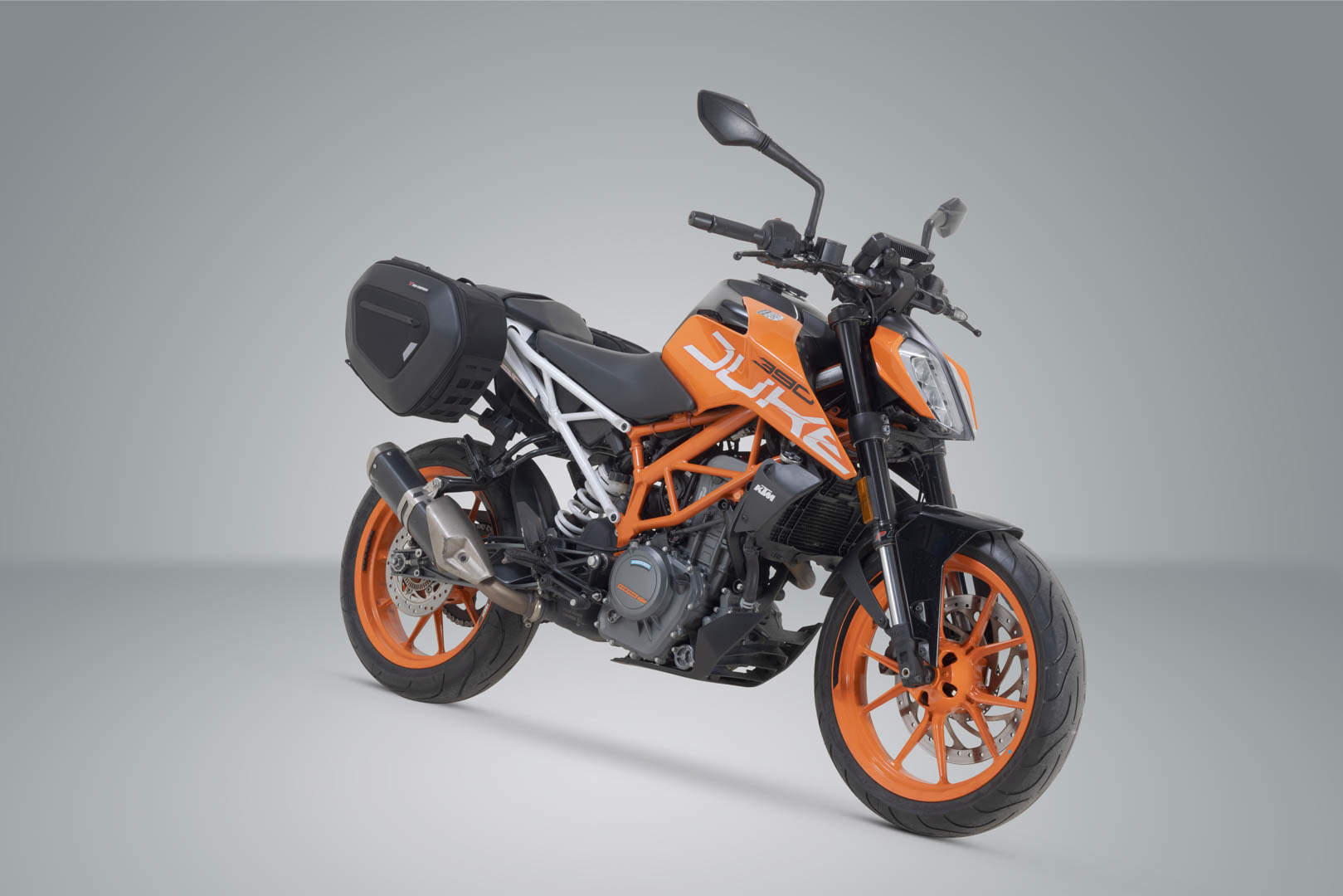 SW-MOTECH / SWモテック PRO Blaze H サドルバッグセット ブラック。KTM 125 / 390 Duke (17-23)。 | BC.HTA.04.740.35400