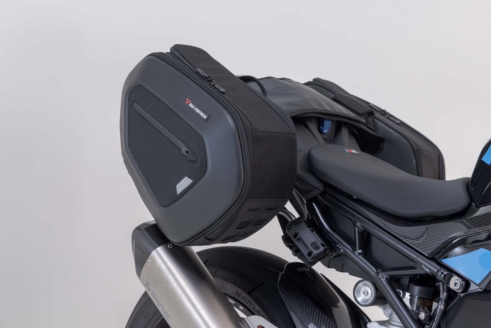 SW-MOTECH / SWモテック PRO Blaze H サドルバッグセット ブラック。BMW S1000RR (19-22)/R (21-)、M1000R (22-)。 | BC.HTA.07.740.36002