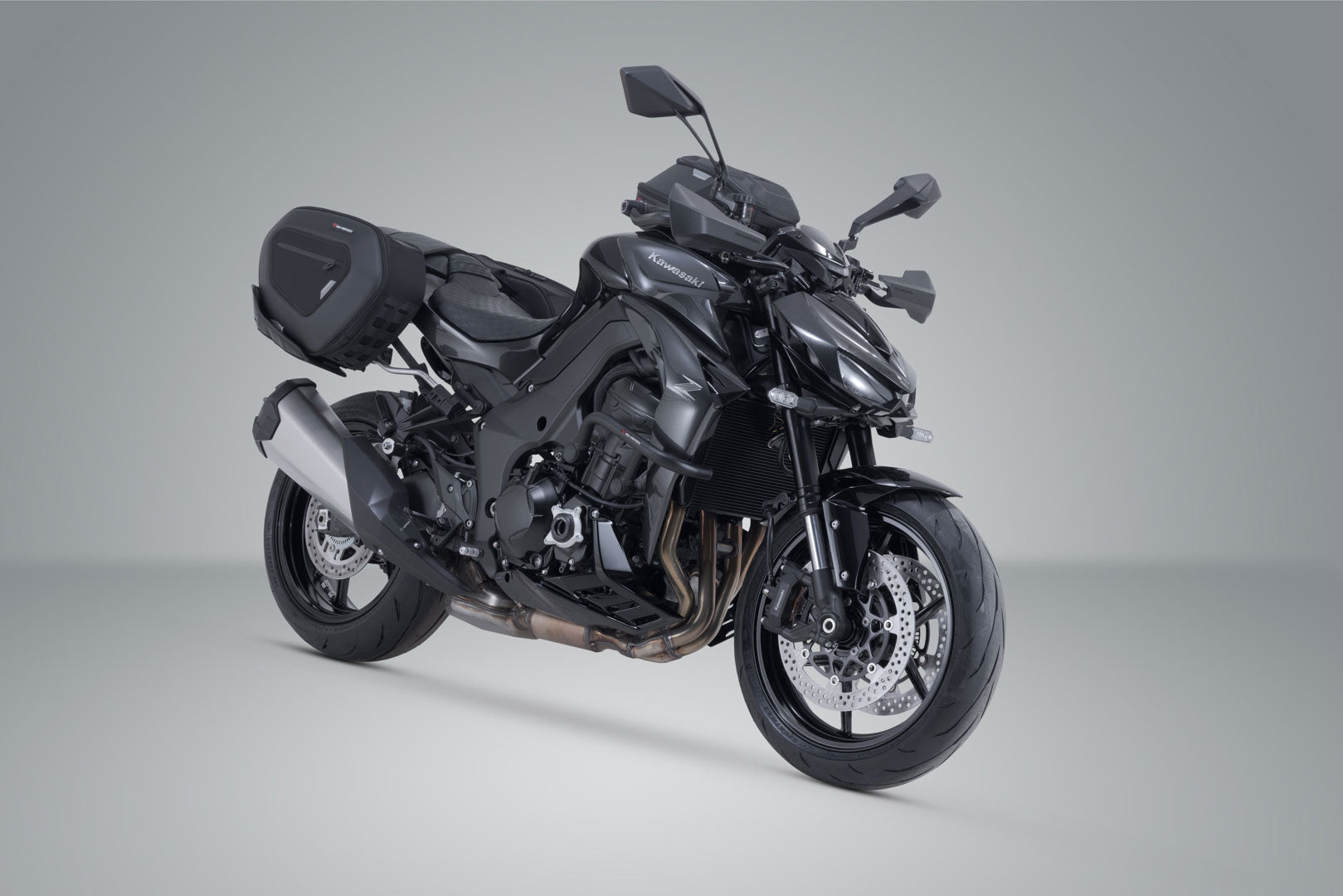 SW-MOTECH / SWモテック PRO Blaze H サドルバッグセット ブラック。Kawasaki Z1100 (25-)。 | BC.HTA.08.740.38900