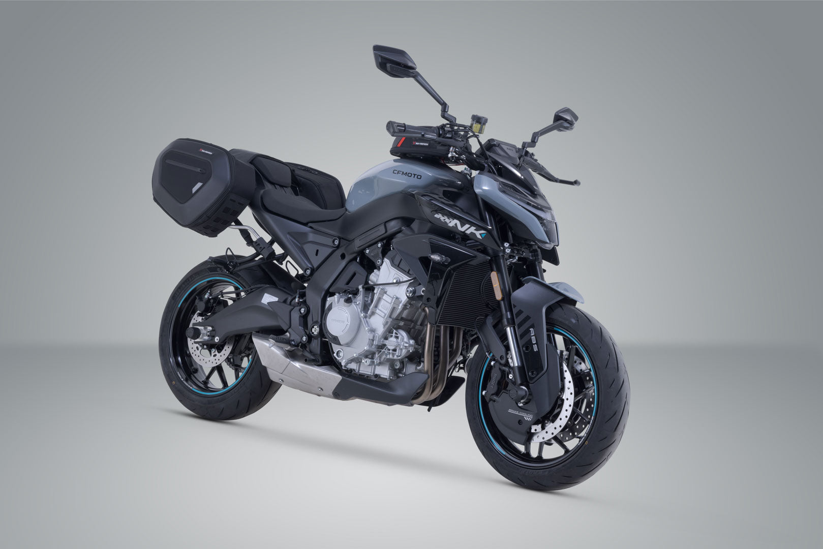 SW-MOTECH / SWモテック PRO Blaze H サドルバッグセット ブラック。CFMoto 675NK (25-)。 | BC.HTA.10.740.35000