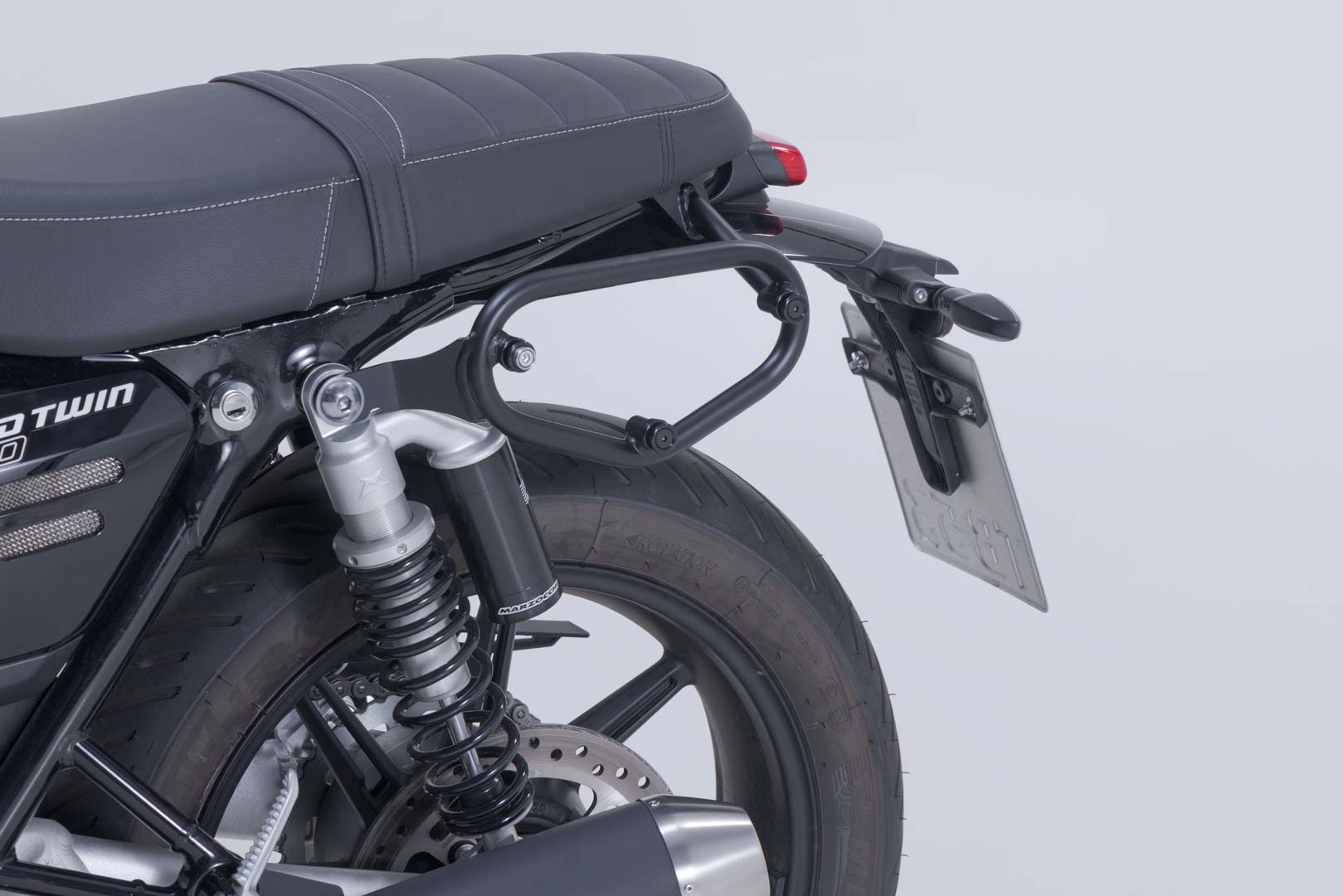 SW-MOTECH / SWモテック URBAN ABS サイドケースシステム 2個 16.5 リットル。Triumph スピードツイン 900 (24-)。 | BC.HTA.11.667.30100/B