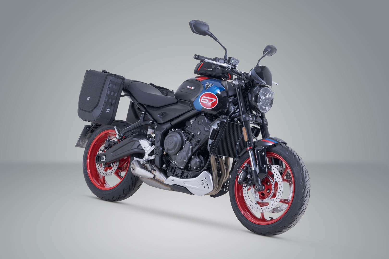 SW-MOTECH / SWモテック Legend Gear サイドバッグシステム V-LOC 16/16 リットル. Triumph トライデント 660 (21-25)。 | BC.HTA.11.842.22000