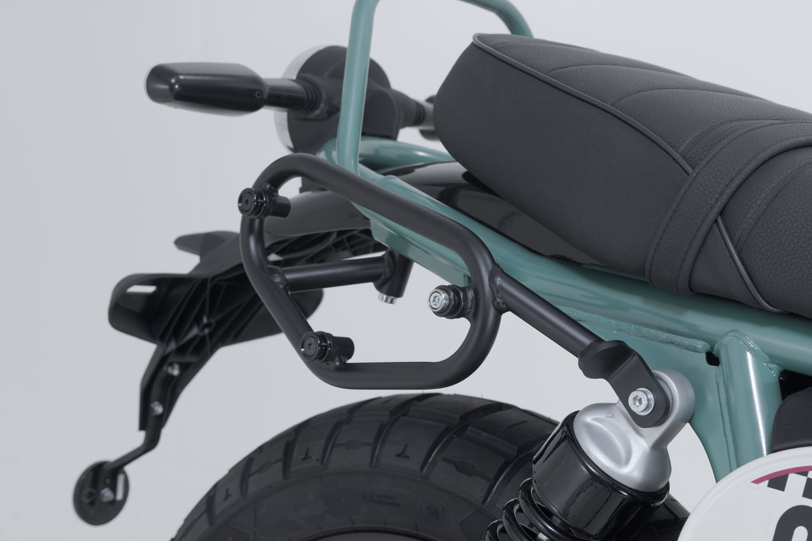 SW-MOTECH / SWモテック URBAN ABS サイドケースシステム 1個 16.5 リットル. ロイヤル・エンフィールド ベア 650 (23-). | BC.HTA.41.010.30000/B