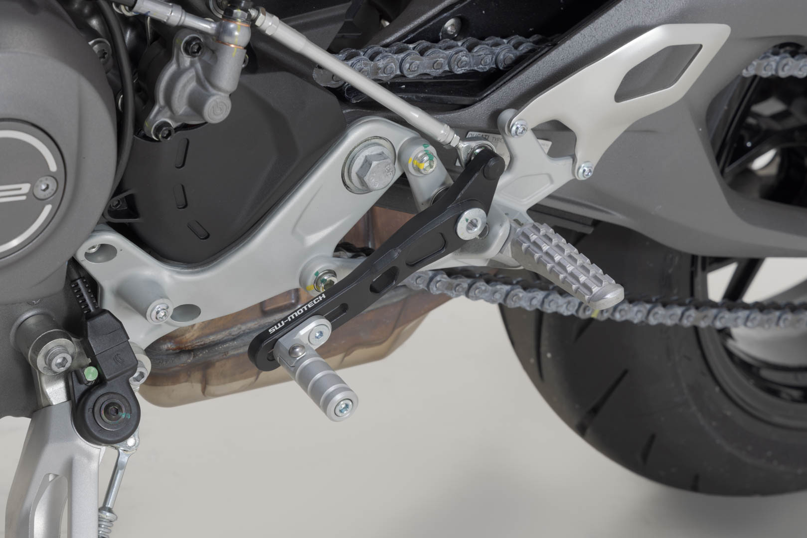 SW-MOTECH / SWモテック Ducati パニガーレ V2/ストリートファイター V2 用シフトレバー。 | FSC.22.999.10000