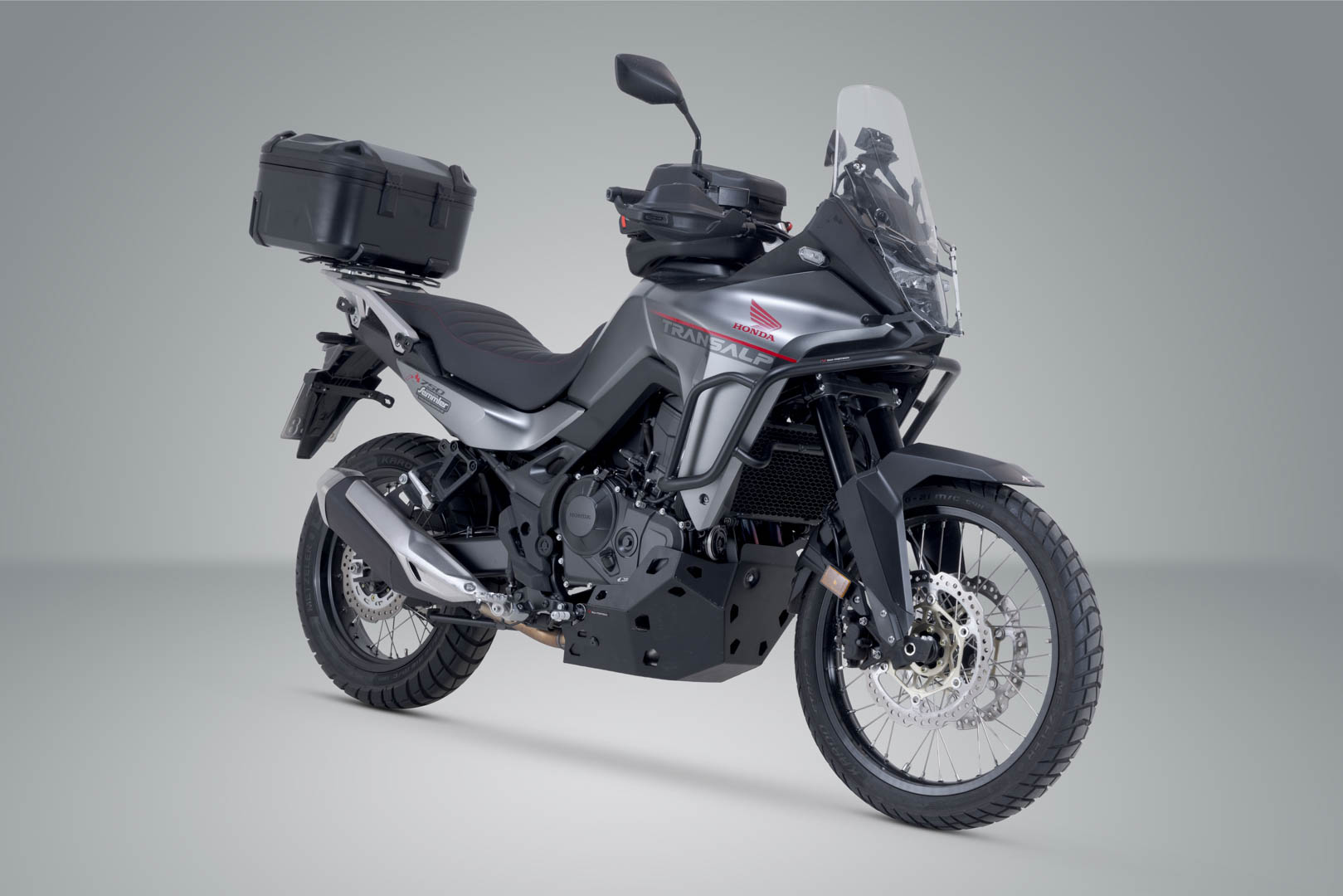 SW-MOTECH / SWモテック DUSC L トップケースシステム ブラック。41 リットル。Honda XL750 トランスアルプ (22-)。 | GPT.01.070.65001/B