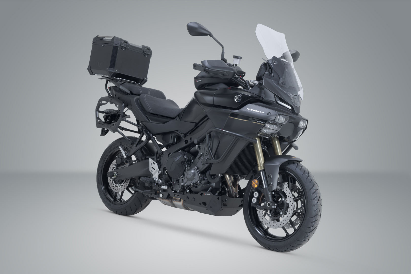 SW-MOTECH / SWモテック TRAX ADV トップケースシステム ブラック。Yamaha Tracer 9 / GT / GT+ (24-)。 | GPT.06.597.70000/B