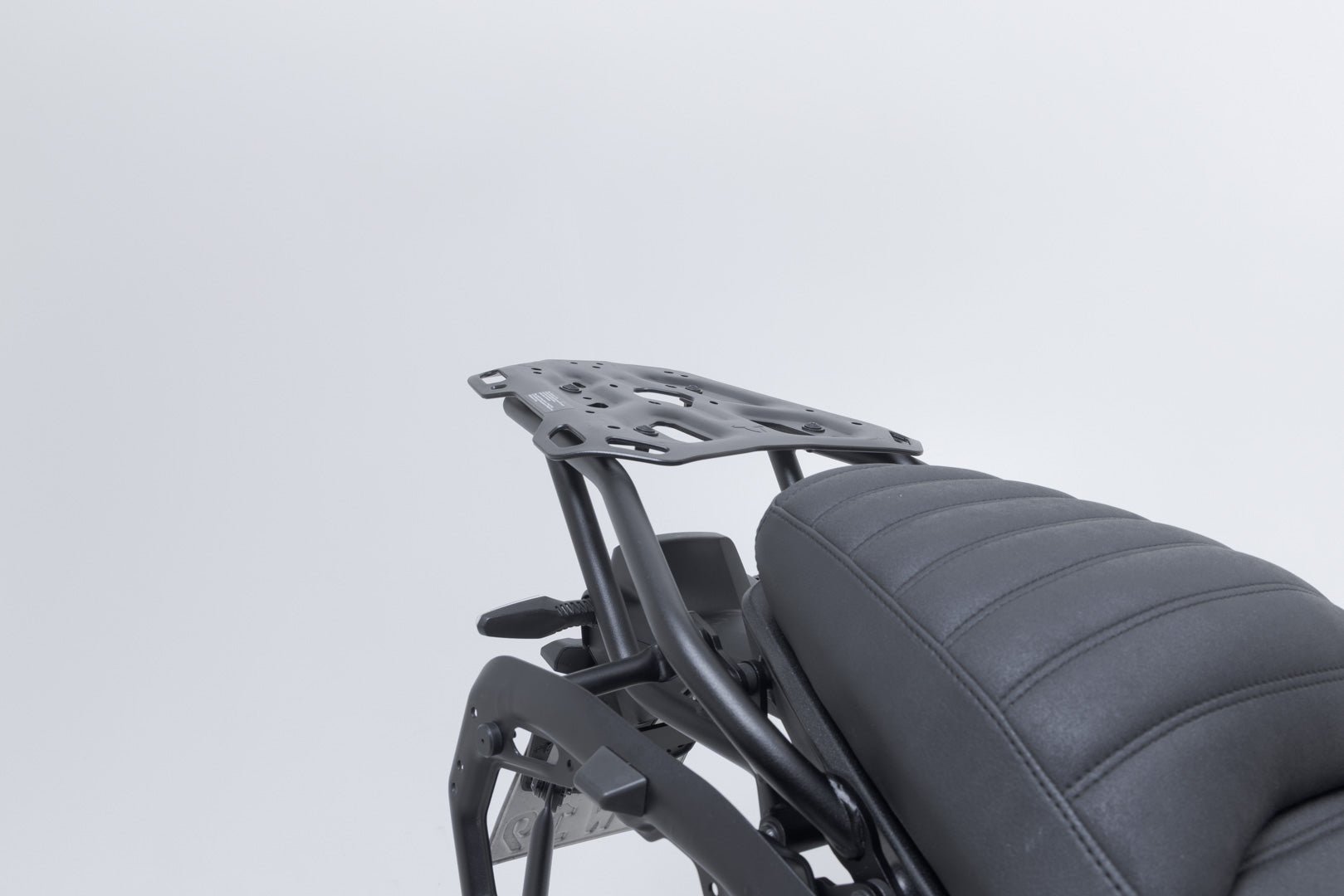 SW-MOTECH / SWモテック ADVENTURE-RACK リアキャリア ブラック。BMW R 1300 GS (23-)用。 | GPT.07.975.19003/B