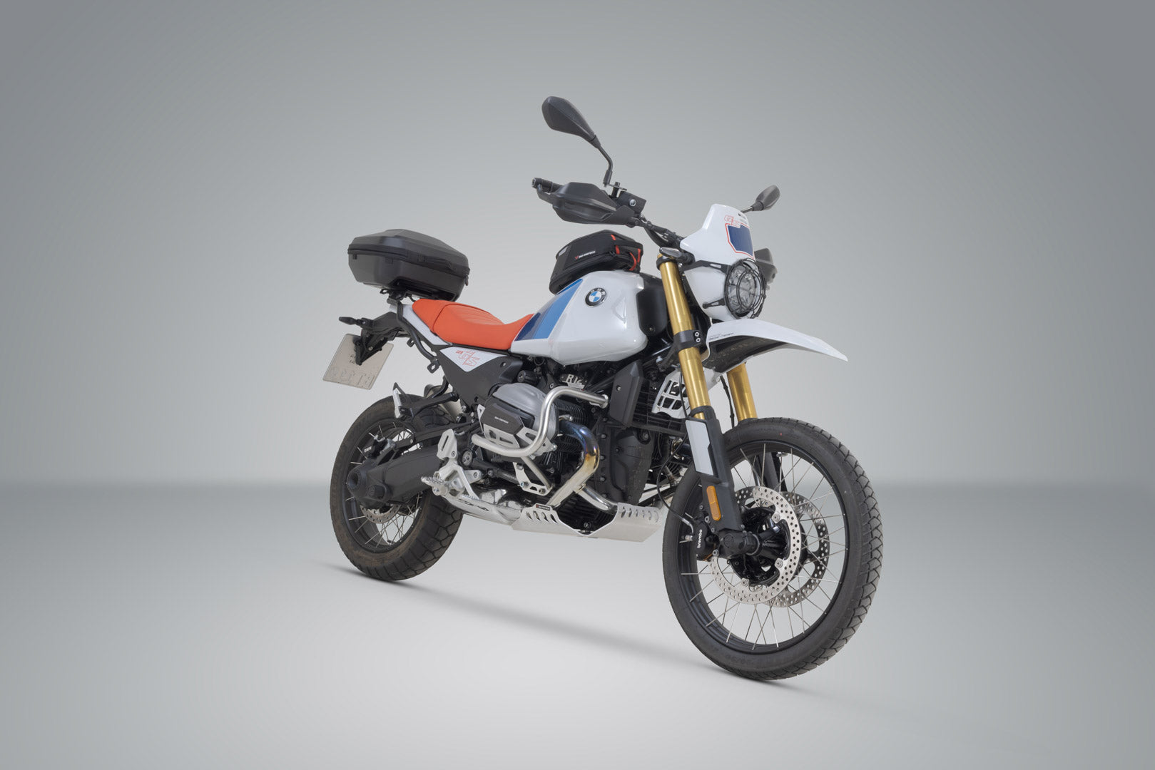 SW-MOTECH / SWモテック URBAN ABS トップケースシステム ブラック。BMW R 12 G/S (24-)。 | GPT.07.997.60000/B