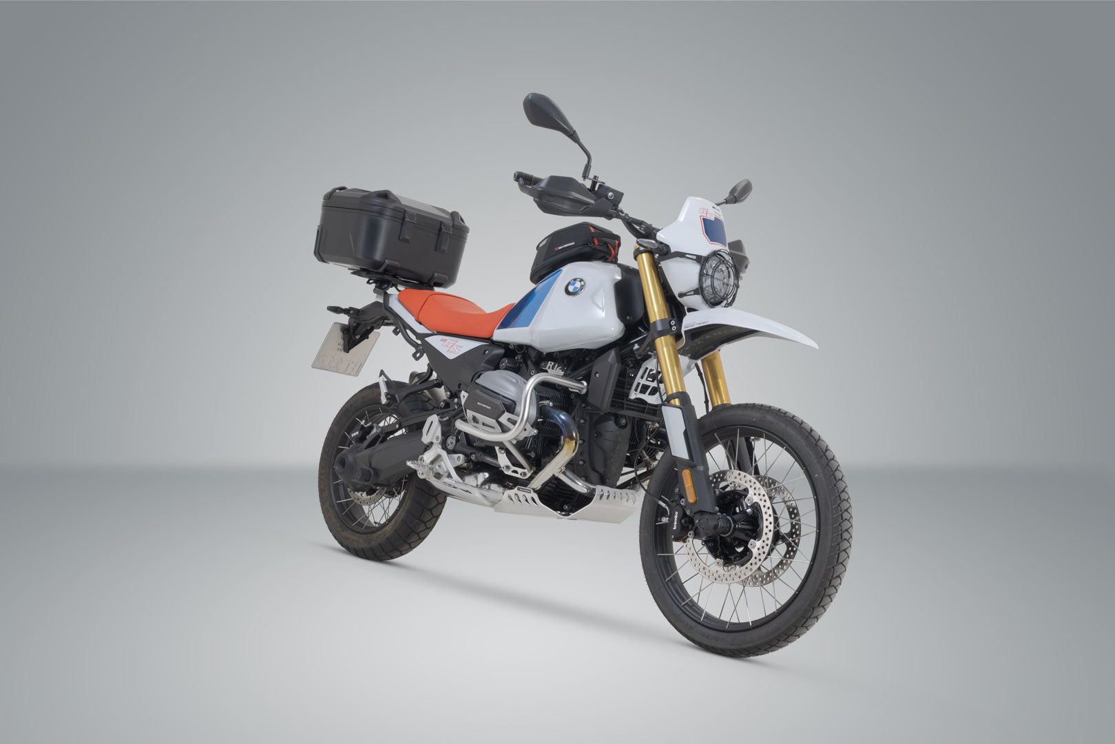 SW-MOTECH / SWモテック DUSC L トップケースシステム ブラック。41 リットル。BMW R 12 G/S (24-)。 | GPT.07.997.65000/B